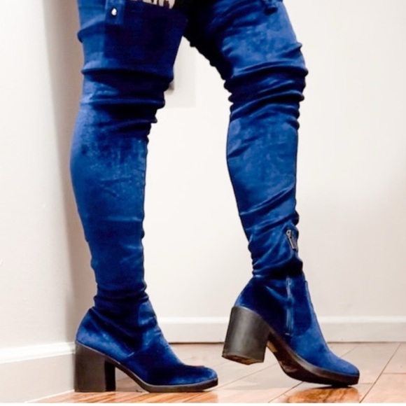 Stunning Velvet Blue Over-the-Knee Boots w/side zip, round toe & block heels🔥🔥🔥 - Picture 6 of 10
